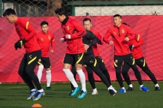 ĐT Trung Quốc định 'mang cả thế giới' để chuẩn bị cho trận đấu gặp Việt Nam
