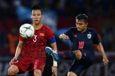 Đội trưởng ĐT Việt Nam 'quay xe' với 200.000 USD của 'đại gia' V-League
