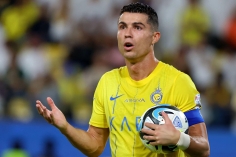Ronaldo lại 'làm mình làm mẩy' tại Al Nassr
