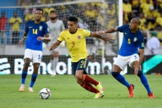 Brazil hòa không bàn thắng với Colombia