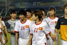 ĐT nữ Việt Nam đã nhận được 3 tỷ tiền thưởng cho ngôi vị Á quân SEA Games