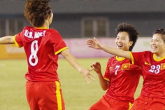 Nữ Việt Nam 7-0 nữ Malaysia: Phục Tuyết Dung!