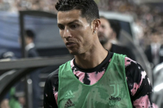 Báo Hàn 'nổi điên' vì Ronaldo, Juve 'treo đầu dê, bán thịt chó'