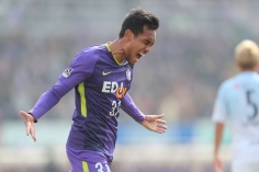 VIDEO: Sát thủ hàng đầu Thái Lan lập công trong ngày ra mắt J-League