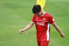 Cầu thủ Việt Nam chấn thương sau pha bóng ác ý của Incheon