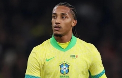 Bị loại khỏi đội tuyển dự World Cup, ngôi sao Brazil lập tức được vinh danh