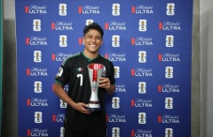 FIFA vinh danh sao Mexico sau khi giúp đội nhà vào vòng trong