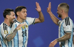 'Sẽ không có Messi thứ 2 trong lịch sử'
