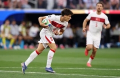 Bị loại khỏi World Cup, 1 ngôi sao vẫn nhận mưa lời khen