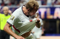 Harry Kane thốt lên 1 điều khi so sánh với Messi và Ronaldo