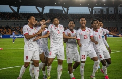 CĐV Myanmar vỡ òa cảm xúc khi đội nhà thắng đậm Philippines 4-1