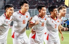 Báo Hàn ca ngợi HLV Kim Sang-sik sau kỳ tích lịch sử cùng tuyển Việt Nam