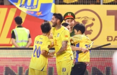 Trực tiếp bóng đá Hà Nội 0-4 SLNA: Đóng hòm trận đấu