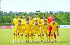 CHÍNH THỨC: Trung vệ cao gần 1m9 lên U17 Việt Nam dự World Cup