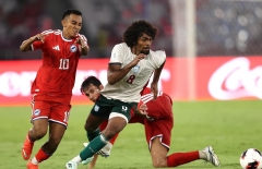 Cựu sao Ngoại hạng Anh thốt lên 1 điều sau khi bị loại ở FIFA ASEAN Cup