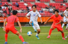 CĐV Trung Quốc vỡ òa sau khi giành HCĐ ASIAD 2026