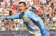 Thủ môn số 1 Indonesia xác nhận từng được Juventus tiếp cận