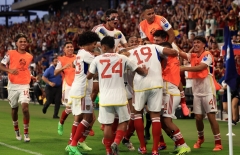 Venezuela thắng đậm, đứng nhất bảng với 9 điểm tuyệt đối