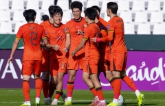 CĐV Trung đồng loạt thốt lên khi vào bán kết chạm trán U23 Việt Nam