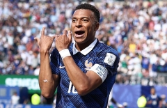CHÍNH THỨC: Kylian Mbappe lập tức đi vào lịch sử
