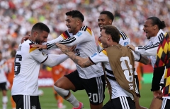 Siêu dự bị lập cú đúp, Đức ngược dòng nghẹt thở vào vòng knock-out World Cup 2026