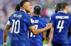 CHÍNH THỨC: Mbappe đi vào lịch sử với loạt kỷ lục có 1 không 2