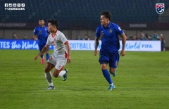 CĐV Thái: 'Thắng Việt Nam bằng cách này không vui chút nào'
