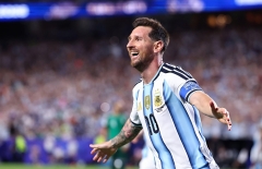 CHÍNH THỨC: Messi chạm mốc kỷ lục vĩ đại nhất lịch sử World Cup