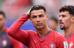 Thất vọng lớn, Ronaldo nhận thông điệp từ ĐT Bồ Đào Nha