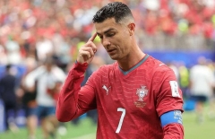 Ngôi sao Bồ Đào Nha: 'Tôi không có nghĩa vụ chuyền bóng cho Ronaldo ở World Cup 2026'