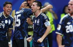 Messi chói sáng, Argentina ngược dòng vào chung kết World Cup 2026