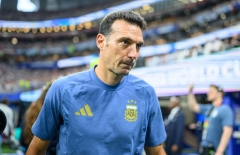 HLV Argentina tuyên bố thẳng 1 điều khi đánh bại Anh ở bán kết World Cup