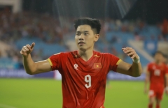 Đình Bắc đối đầu 'sao mai' nguy hiểm nhất Malaysia ở bán kết AFF Cup