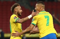Neymar thăng hoa, Brazil thắng trận thứ 5 liên tiếp