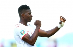 Embolo đánh đầu dũng mãnh, mở điểm cho Thụy Sĩ