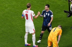 Harry Kane gọi tên Messi khi nói về tương lai trên tuyển Anh