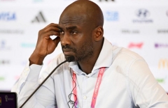 CHÍNH THỨC: HLV ĐT dự World Cup mất việc trước thềm giải đấu