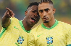 Ancelotti thừa nhận 1 điều về Vinicius và Raphinha trước World Cup 2026