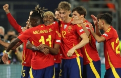 World Cup đã gõ cửa, Tây Ban Nha đón tin đại thắng