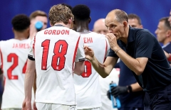 ĐT Anh suýt ký bản hợp đồng thế kỷ trước khi chốt với Tuchel