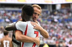 Harry Kane buột miệng một câu, cả tuyển Anh nghẹn lại