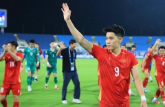 Báo Thái choáng váng khi ĐT Việt Nam dẫn đầu AFF Cup, bỏ xa Thái Lan