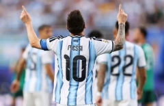 Đụng đến Messi, nữ phóng viên lập tức nhận kết đắng
