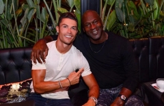 Cristiano Ronaldo - Michael Jordan: Những lão tướng không chịu cúi đầu
