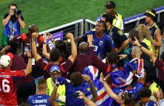 Người hùng Cape Verde khiến Messi chết lặng rồi làm điều khiến cả World Cup xúc động