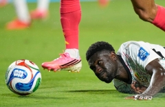 Ghana thêm một lần đau vì cái tên Luis Suarez, Colombia vào vòng 16 đội World Cup