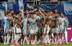 Nghi thức tâm linh bí ẩn của hai ngôi sao Argentina trước đại chiến với Anh