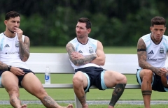 Tuyển Argentina gặp biến cố trên đường tới chung kết World Cup