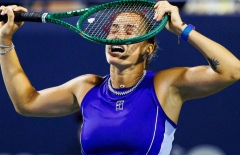 Sabalenka dừng bước, ‘lời nguyền kẻ hạ số 1 thế giới’ chờ tái diễn