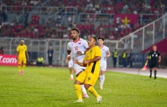 CĐV Malaysia cay đắng sau trận thua Việt Nam: 'Chúng ta thua cả trên sân lẫn khán đài'